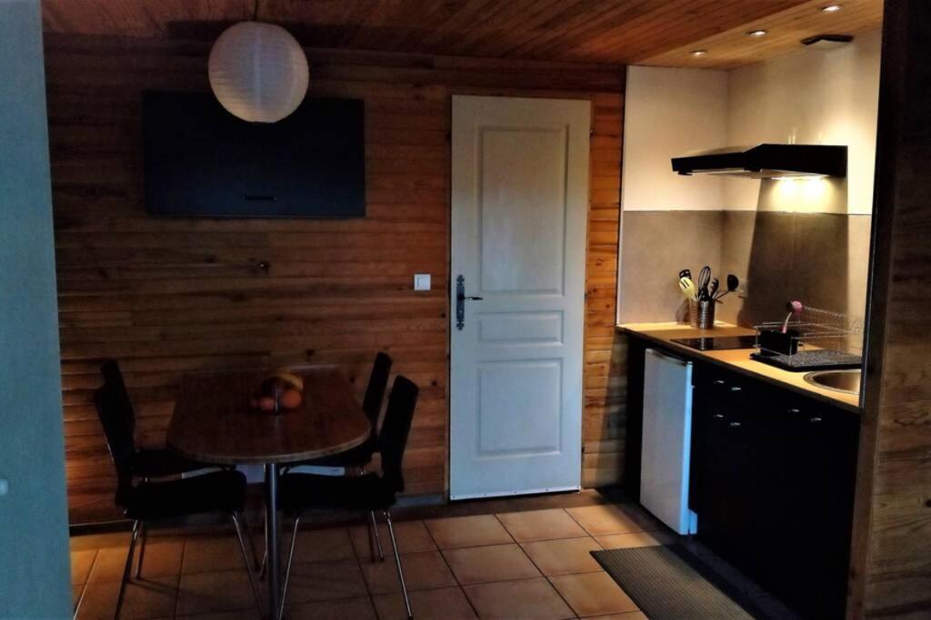 Studio 32M2 - Dans Propriete Avec Vue Imprenable Sur Le Lac Du Salagou Liausson Exterior photo